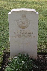 Ismailia War Memorial Cemetery - Coneybeer, R W